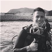 Imparto clases de refuerzo en diversas materias escolares correspondientes a la etapa de primaria( Todos los cursos). Soy Profesor Titulado